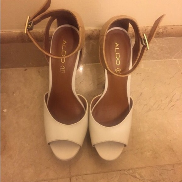 Aldo Size 9 - Picture 2 of 4