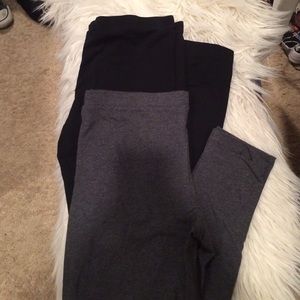Black and gray leggings