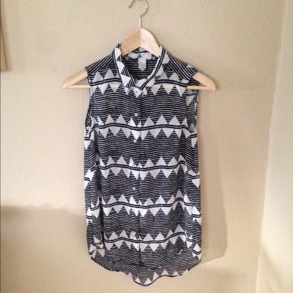 H&M triangle print button up blouse