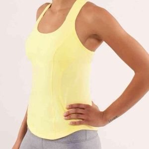 Lululemon🍋 workout tank w/ built in support
