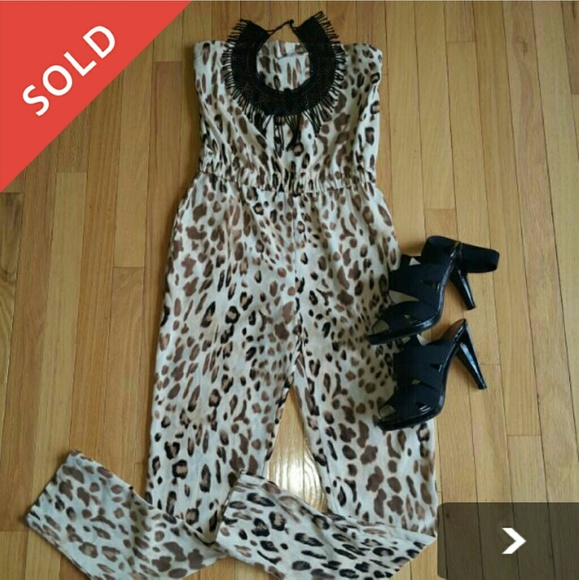 WAYF Pants - 💋SOLD💋NWOT SEXY Cheetah Romper