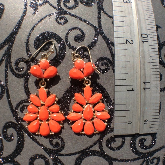 Neon Orange Earrings ✨ - Picture 3 of 4
