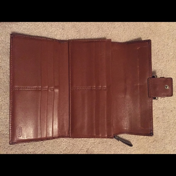 Authentic Coach wallet - Picture 3 of 3