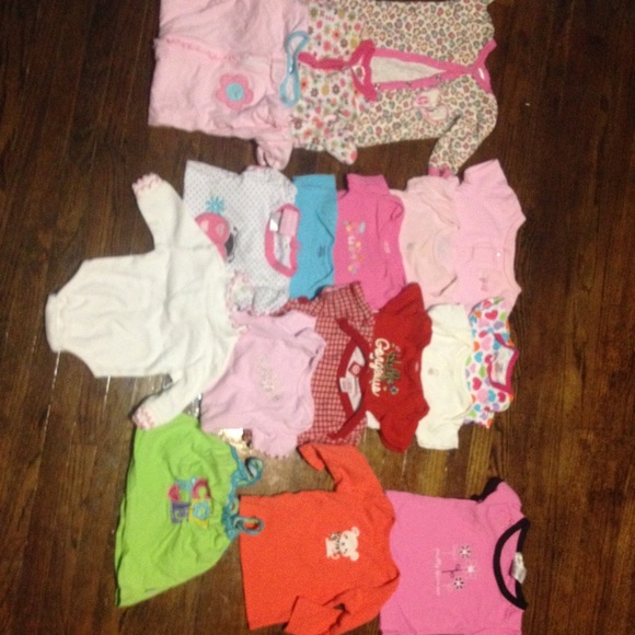 17 piece baby girl cloths size 0-3 months