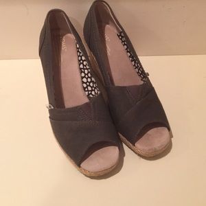 TOMS wedges