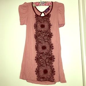 🎉ALL OFFERS ACCEPTED🎉 Pink and Black Lace Blouse