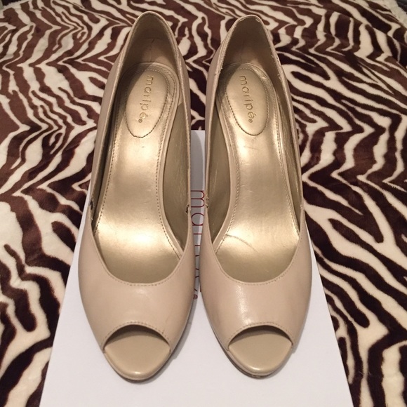 Nude heels!