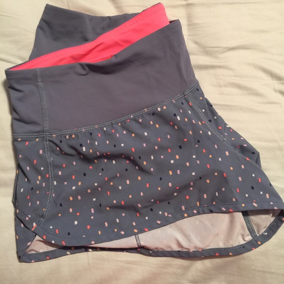 Lululemon 4 way speed short sz 10