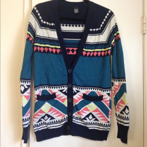 Nollie Slouchy Button Front Cardigan - Picture 2 of 3