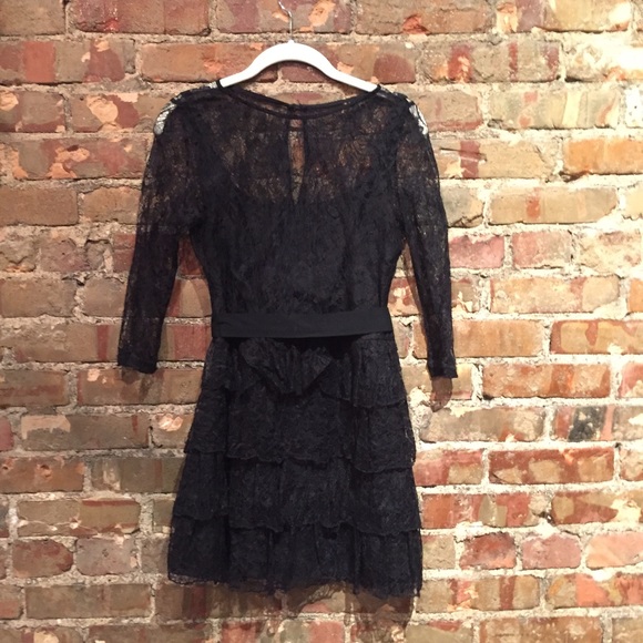 F21 3/4 sleeve lace LBD