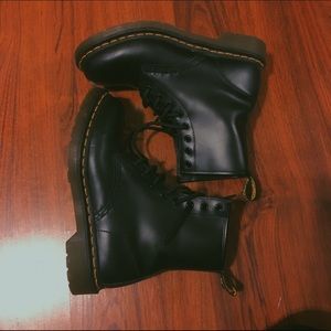 Doc martens 1460 Originals Eight-Eye Lace-Up Boot