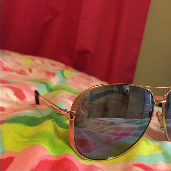 Sold - Picture 3 of 4