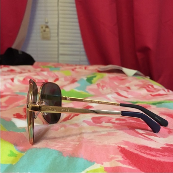 Sold - Picture 4 of 4