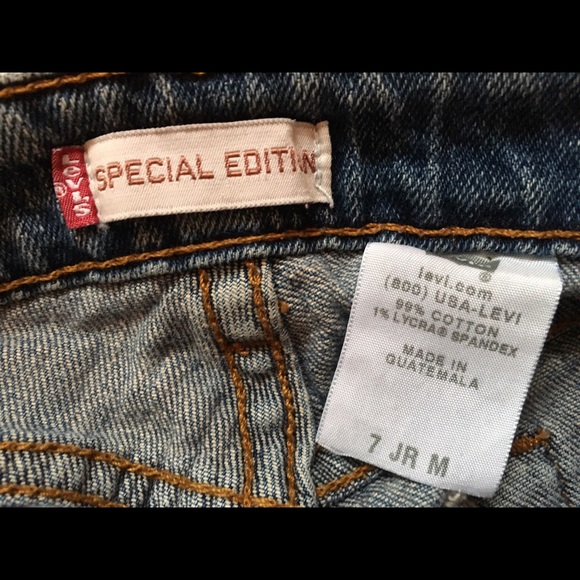 Levis cut-off jean shorts - Picture 3 of 3