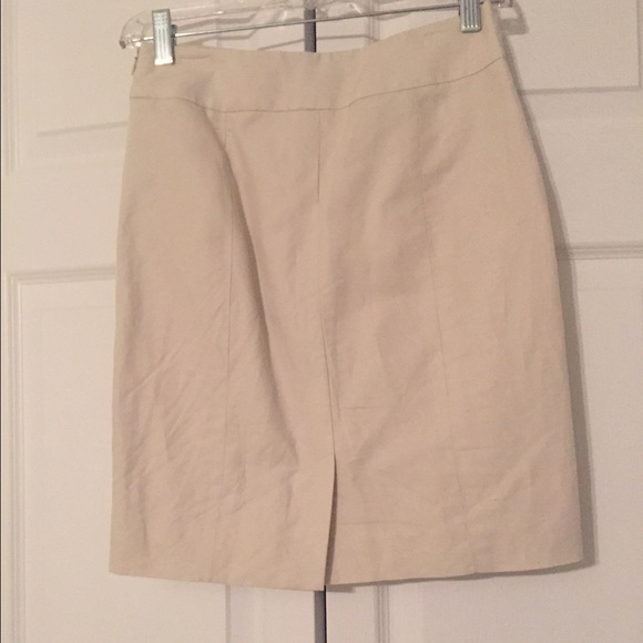 Lightweight Pencil Skirt - Picture 2 of 3