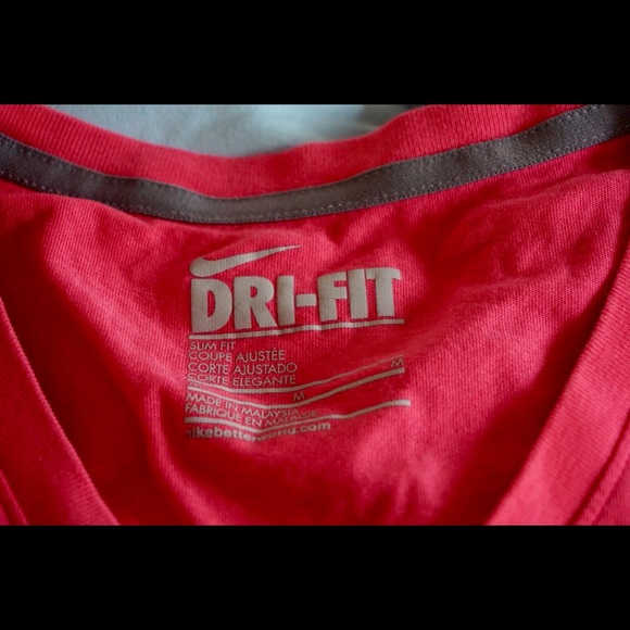 Nike Dri-Fit t-shirt size Medium! Bundle=20% OFF!! - Picture 4 of 4