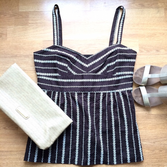 LOFT Tops - Ann Taylor Loft fitted camisole side zipper tank