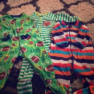 No Rips, Stains or Holes smoke free home.