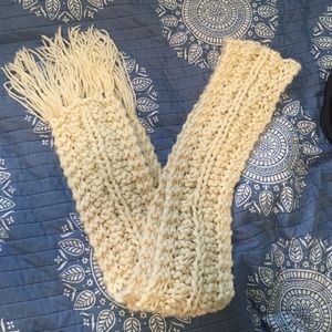 Chunky knit scarf