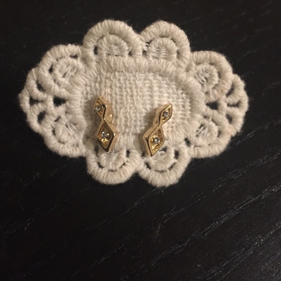 Never been worn stud earrings