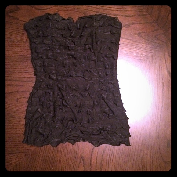 Sleeveless shirt