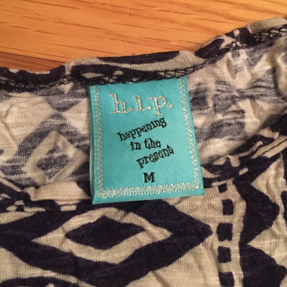 Loose tribal crop top size M - Picture 2 of 2