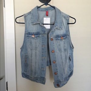 Jean Vest
