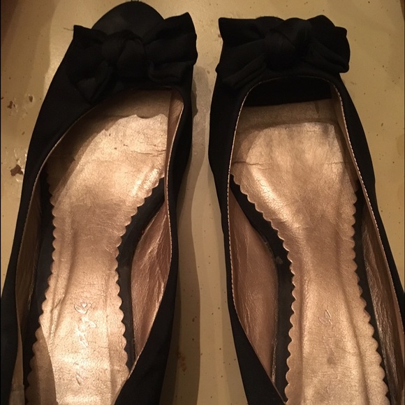Black peep toe wedge