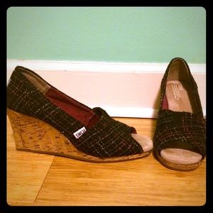 Toms fabric wedges. Great for spring!
