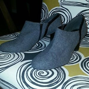 Liz Claiborne grey wool booties NWOT