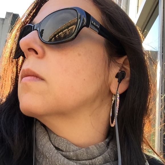 Oh-So-Pretty Hoop Earrings - Picture 2 of 4