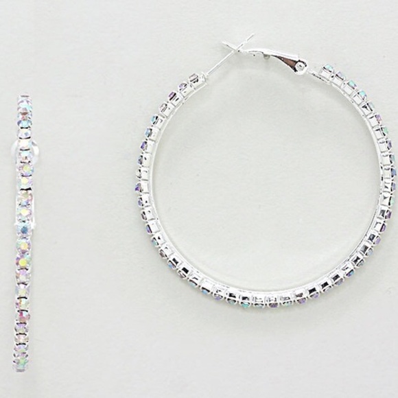 Oh-So-Pretty Hoop Earrings - Picture 3 of 4