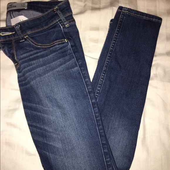 Hollister Jeans - Picture 1 of 3