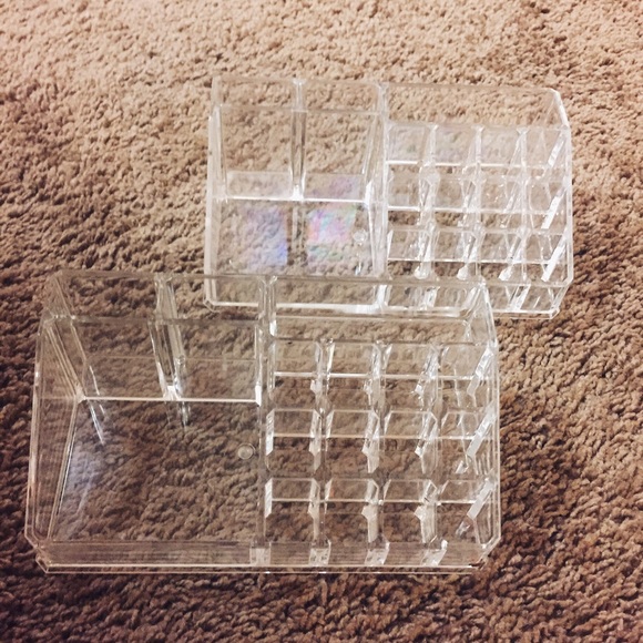 2 large makeup holders - Picture 1 of 2
