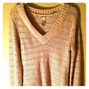 Sweater with beautiful holes