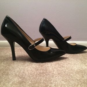Nine West Mary Janes, black, size 7.5