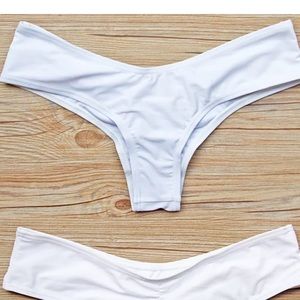 White scrunch bottoms