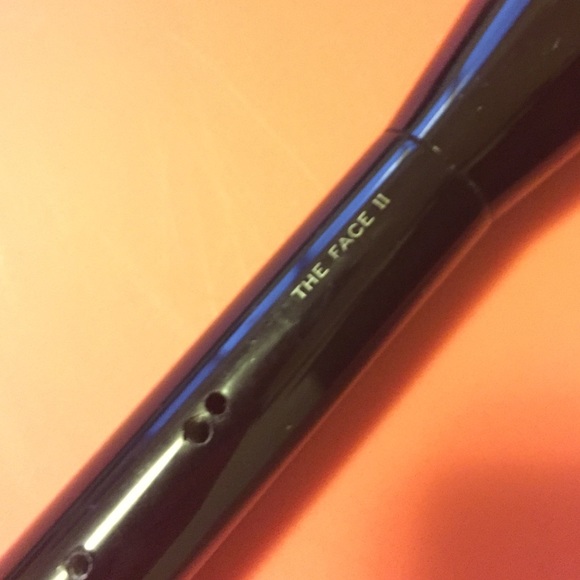 Marc Jacobs THE FACE II brush never used - Picture 3 of 4