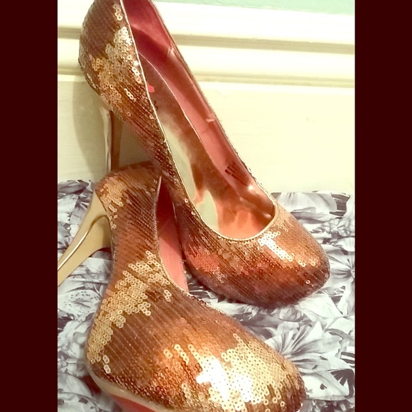 Nothing but Glam size 7 shoes