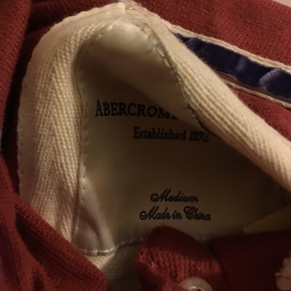 Abercrombie & Fitch - Picture 2 of 2
