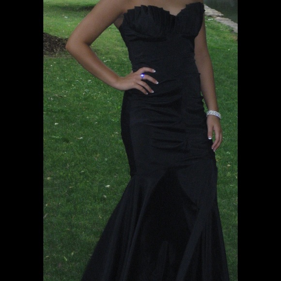 Black strapless prom dress