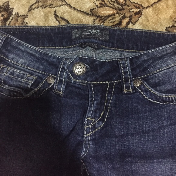 silver capris - Picture 2 of 4