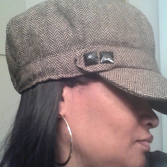 Hat - Picture 2 of 3