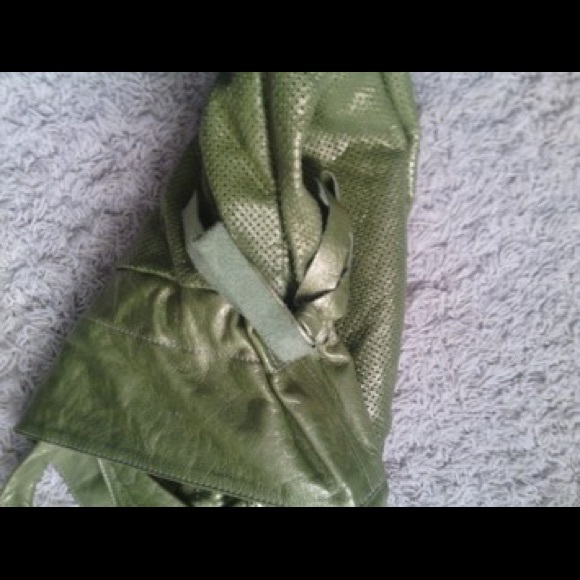 Satchel - Picture 4 of 4