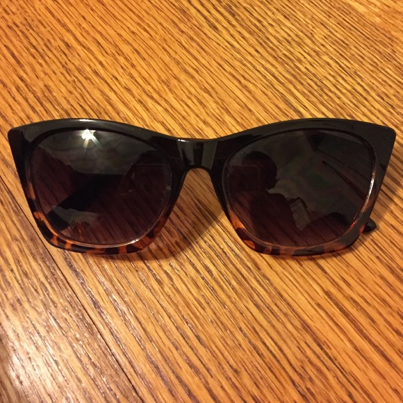 ASOS Sunglasses - Picture 1 of 2