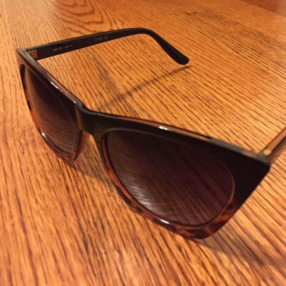 ASOS Sunglasses - Picture 2 of 2