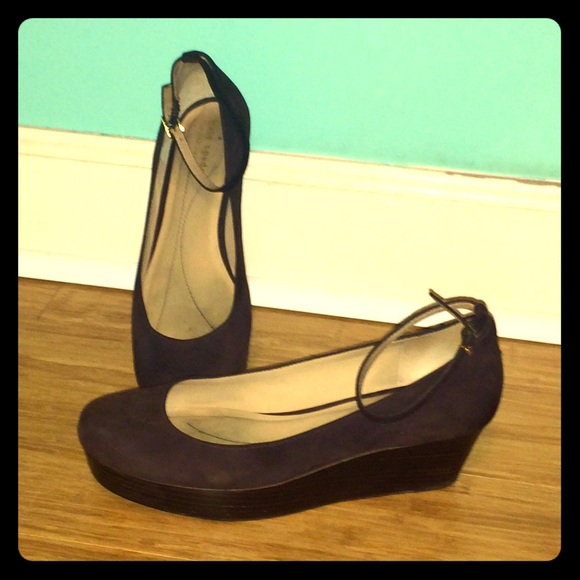 Great Kate Spade brown suede wedges