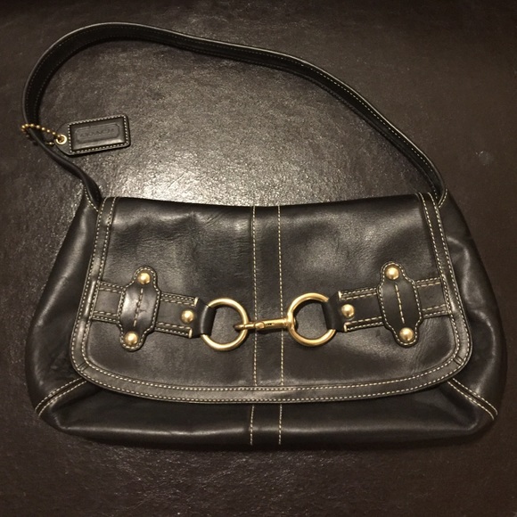 Authentic LikeNew Coach black leather shoulder bag