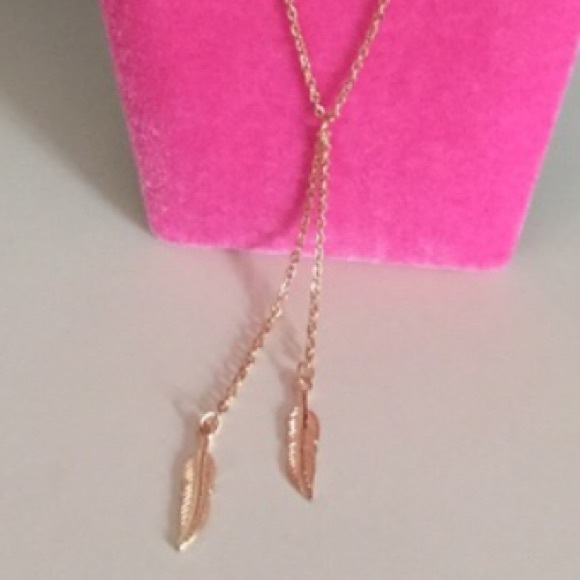 ❌sold in bundle ❌Feather necklace - Picture 3 of 3