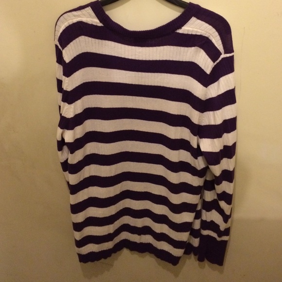 Sweater - Picture 3 of 3